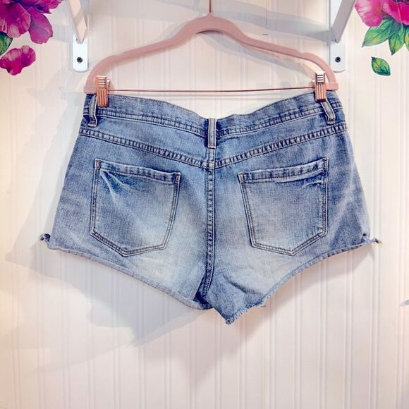 Free People Distressed Blue Jean Shorts Sz 29 - Picture 4 of 5